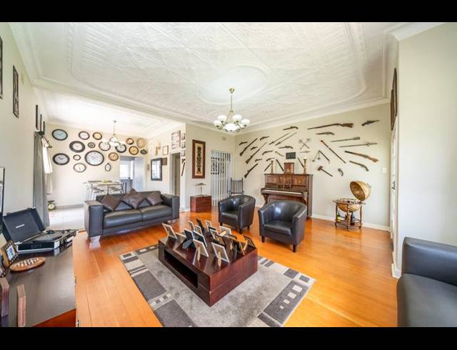 BUSINESS FOR SALE IN PRIMROSE HILL